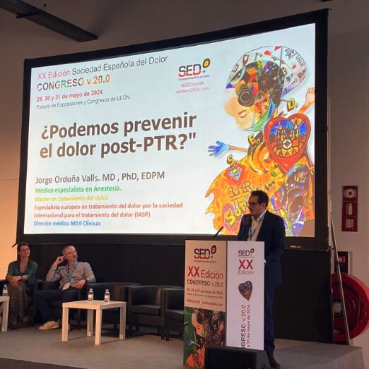 El Dr. Jorge Orduña Valls durante su ponencia «¿Podemos prevenir el dolor post-PTR?» en el XX Congreso de la Sociedad Española del Dolor, en León