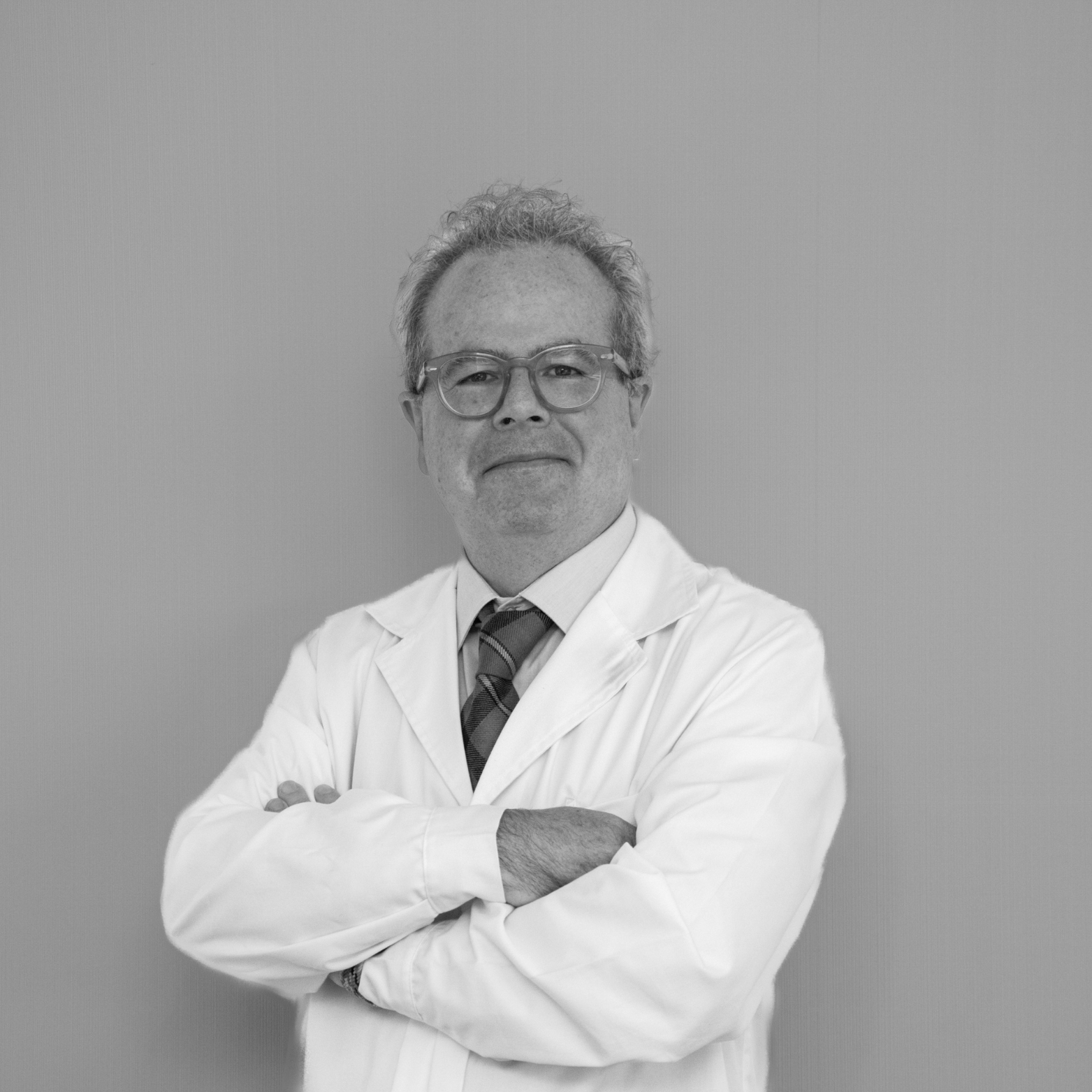 Dr. Víctor Mayoral